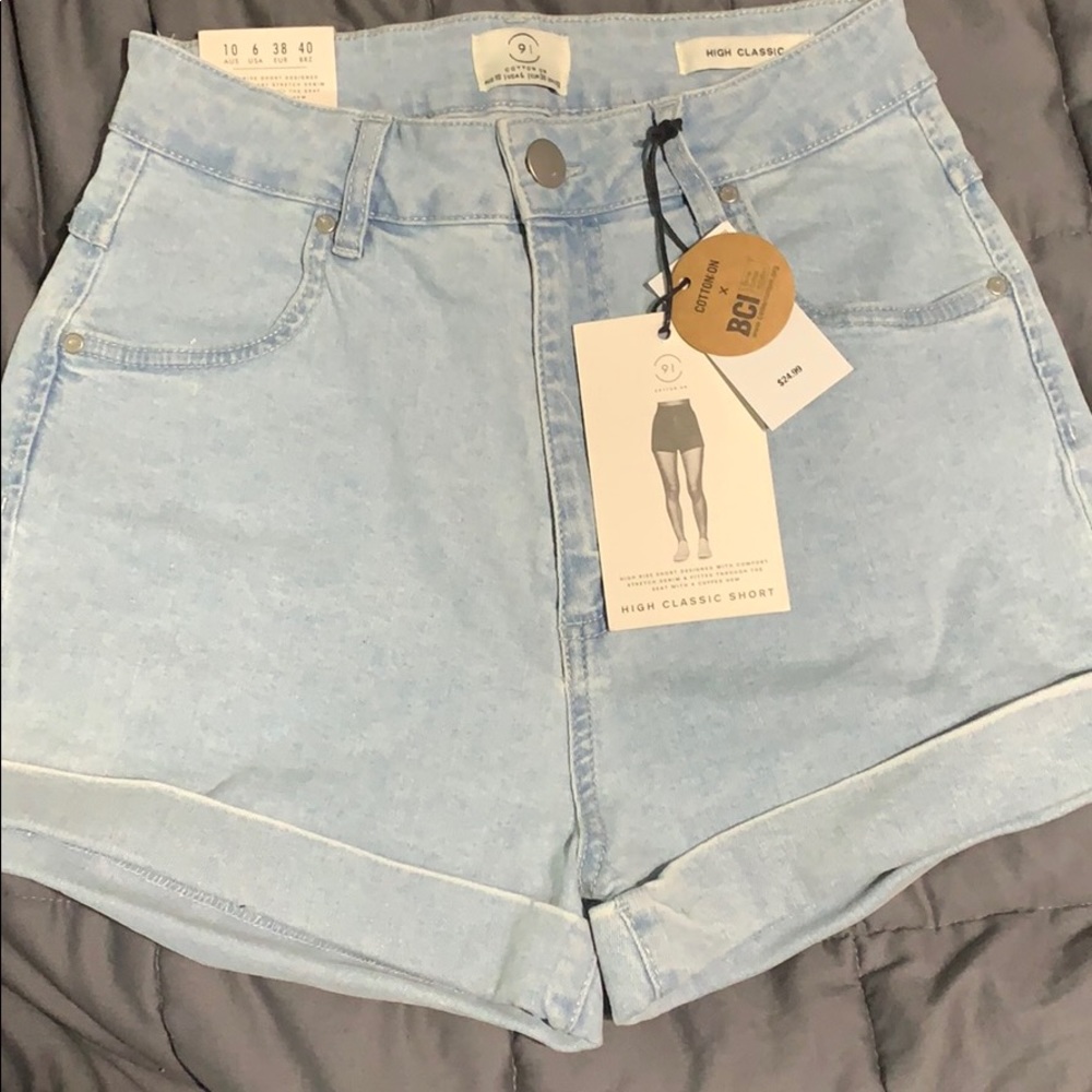 Classic High waisted shorts